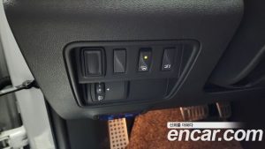 Renault-KoreaSamsung QM6 2.0 GDe RE Signature 2WD 2020 года из Южной Кореи