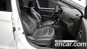 Hyundai AVANTE 1.6 2020 года из Южной Кореи