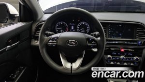 Hyundai AVANTE 1.6 2020 года из Южной Кореи