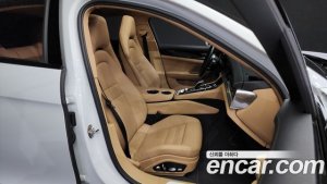 Porsche Panamera 3.0 AWD 2020 года из Южной Кореи