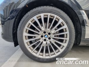 BMW X7 xDrive 30d Design Pure Excellence 7-Seater 2020 года из Южной Кореи