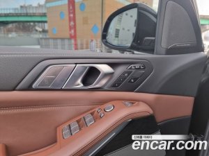 BMW X7 xDrive 30d Design Pure Excellence 7-Seater 2020 года из Южной Кореи
