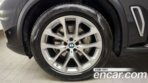 BMW X5 xDrive 30d xLine 2020 года из Южной Кореи