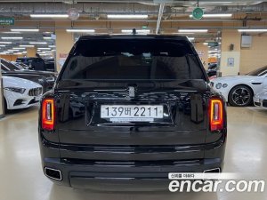 Rolls-Royce Cullinan 6.7 V12 2020 года из Южной Кореи
