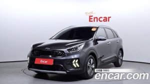 Kia Niro 1.6 HEV 2020 года из Южной Кореи