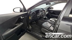 Kia Niro 1.6 HEV 2020 года из Южной Кореи