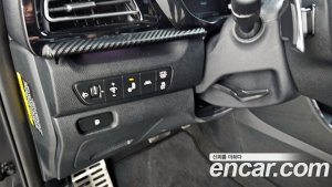 Kia Niro 1.6 HEV 2020 года из Южной Кореи