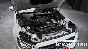 Mercedes-Benz E-Class E250 Avantgarde 2020 года из Южной Кореи
