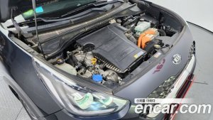 Kia Niro 1.6 HEV 2020 года из Южной Кореи