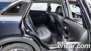 Kia Niro 1.6 HEV 2020 года из Южной Кореи