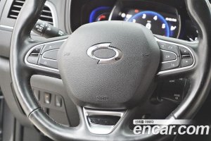 Renault-KoreaSamsung QM6 2.0 GDe RE Signature 2WD 2020 года из Южной Кореи
