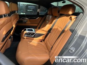 BMW 7-Series 740d xDrive M Sport 2021 года из Южной Кореи