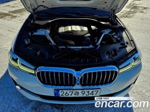 BMW 5-Series 523d Luxury 2021 года из Южной Кореи