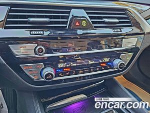 BMW 5-Series 523d Luxury 2021 года из Южной Кореи