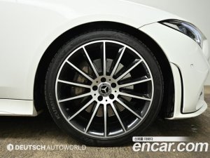 Mercedes-Benz CLS-Class CLS300d AMG Line 2020 года из Южной Кореи