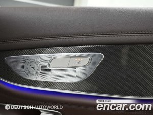 Mercedes-Benz CLS-Class CLS300d AMG Line 2020 года из Южной Кореи