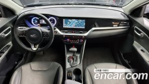 Kia Niro 1.6 HEV 2020 года из Южной Кореи