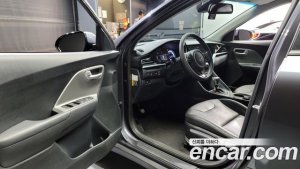 Kia Niro 1.6 HEV 2020 года из Южной Кореи