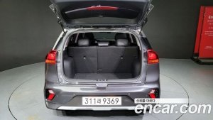 Kia Niro 1.6 HEV 2020 года из Южной Кореи