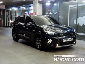 Kia Niro 1.6 HEV 2020 года из Южной Кореи