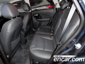 Kia Niro 1.6 HEV 2020 года из Южной Кореи