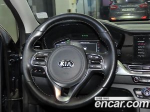 Kia Niro 1.6 HEV 2020 года из Южной Кореи