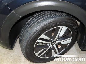 Kia Niro 1.6 HEV 2020 года из Южной Кореи