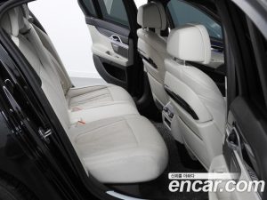 BMW 7-Series 730d xDrive M Sport 2020 года из Южной Кореи