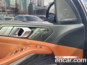 BMW X7 xDrive 40d Design Pure Excellence 6인승 2021 года из Южной Кореи