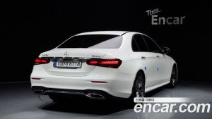 Mercedes-Benz E-Class E220d 4MATIC AMG Line 2021 года из Южной Кореи
