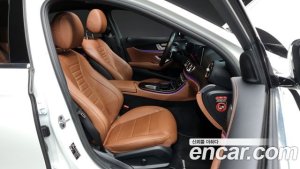 Mercedes-Benz E-Class E220d 4MATIC AMG Line 2021 года из Южной Кореи