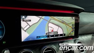 Mercedes-Benz E-Class E220d 4MATIC AMG Line 2021 года из Южной Кореи