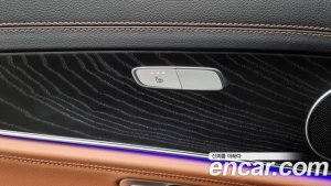 Mercedes-Benz E-Class E220d 4MATIC AMG Line 2021 года из Южной Кореи