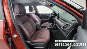 Kia Seltos Бензин 1.6 Turbo 2WD 2022 года из Южной Кореи
