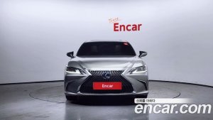 Lexus ES Luxury Plus 2021 года из Южной Кореи