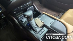 Lexus ES Luxury Plus 2021 года из Южной Кореи