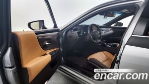 Lexus ES Luxury Plus 2021 года из Южной Кореи