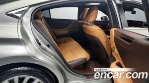Lexus ES Luxury Plus 2021 года из Южной Кореи