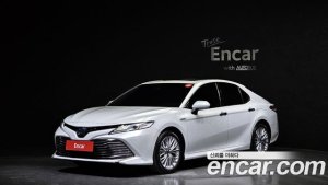 Toyota Camry 2.5 XLE HYBRID 2021 года из Южной Кореи