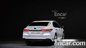 Toyota Camry 2.5 XLE HYBRID 2021 года из Южной Кореи