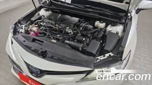 Toyota Camry 2.5 XLE HYBRID 2021 года из Южной Кореи