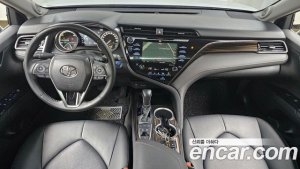 Toyota Camry 2.5 XLE HYBRID 2021 года из Южной Кореи