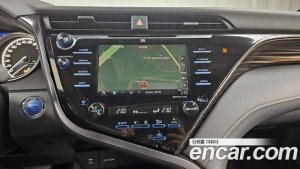 Toyota Camry 2.5 XLE HYBRID 2021 года из Южной Кореи