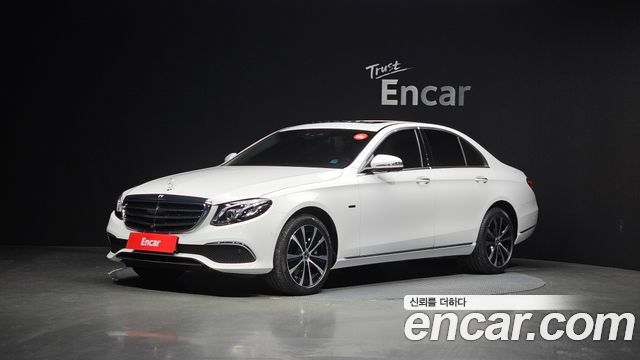 Mercedes-Benz E-Class E300e 4MATIC Exclusive 2020 года из Кореи