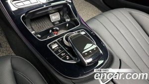Mercedes-Benz E-Class E300e 4MATIC Exclusive 2020 года из Южной Кореи