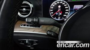 Mercedes-Benz E-Class E300e 4MATIC Exclusive 2020 года из Южной Кореи