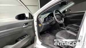 Hyundai AVANTE 1.6 2020 года из Южной Кореи