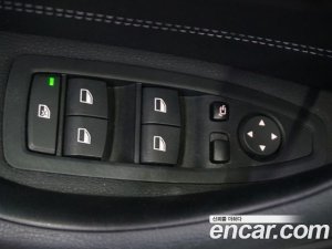 BMW X1 xDrive 20i xLine 2021 года из Южной Кореи