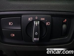 BMW X1 xDrive 20i xLine 2021 года из Южной Кореи