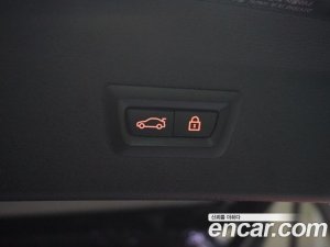 BMW X1 xDrive 20i xLine 2021 года из Южной Кореи